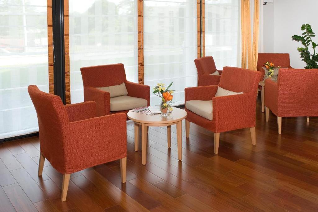 Domitys Les Cles D'Or Aparthotel Orthez Kültér fotó