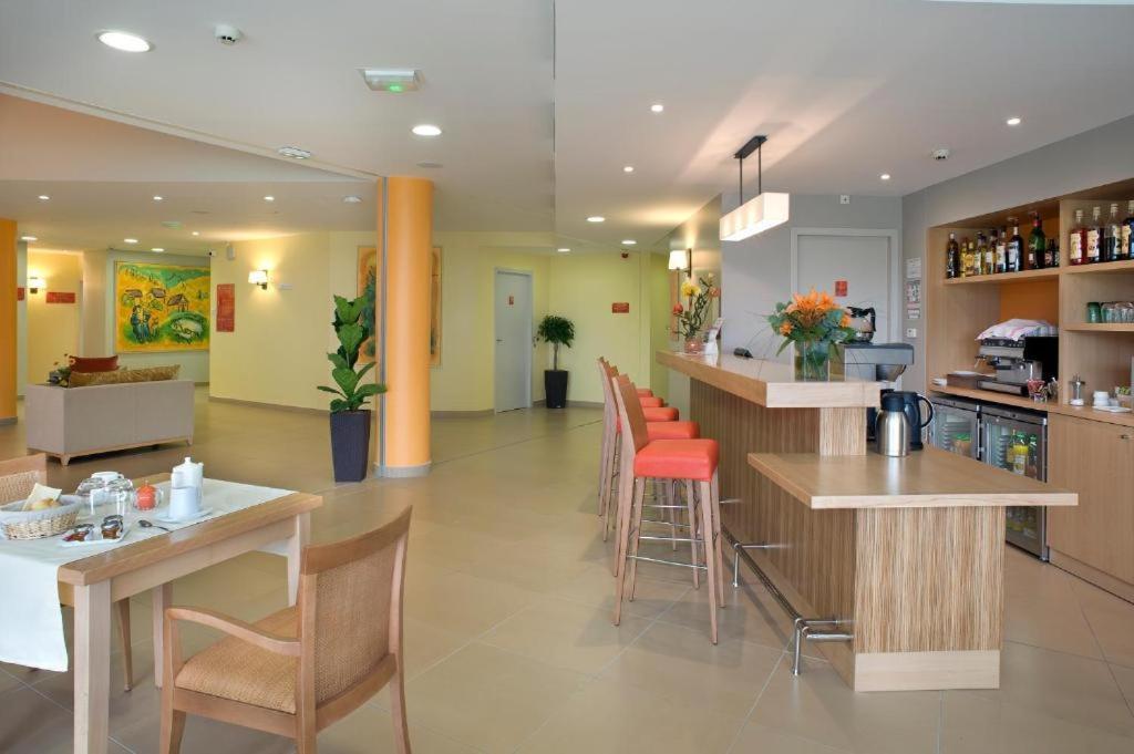 Domitys Les Cles D'Or Aparthotel Orthez Kültér fotó